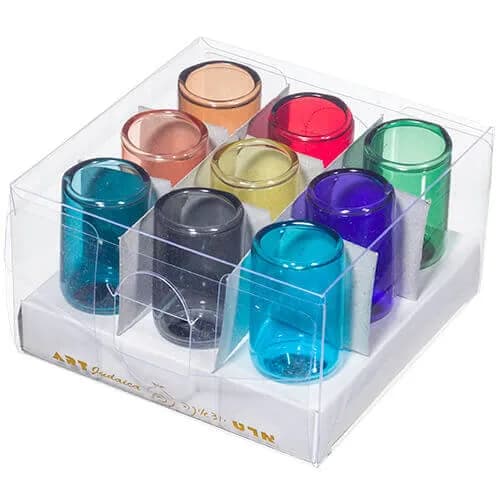 Caja de 9 Vasitos de Vidrio Multicolor para Janukiá – 5 cm - Comprar en Bogotá
