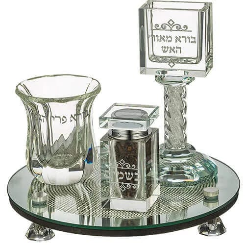 Set de Havdalá de Cristal con Letras Plateadas – 20 cm - Judaica Breslov Colombia